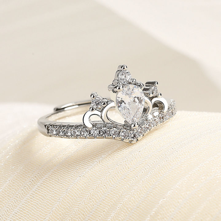 Xiaohongshu has the same style of fugitive princess crown ring, female opening, adjustable high-end niche design sense wedding ring