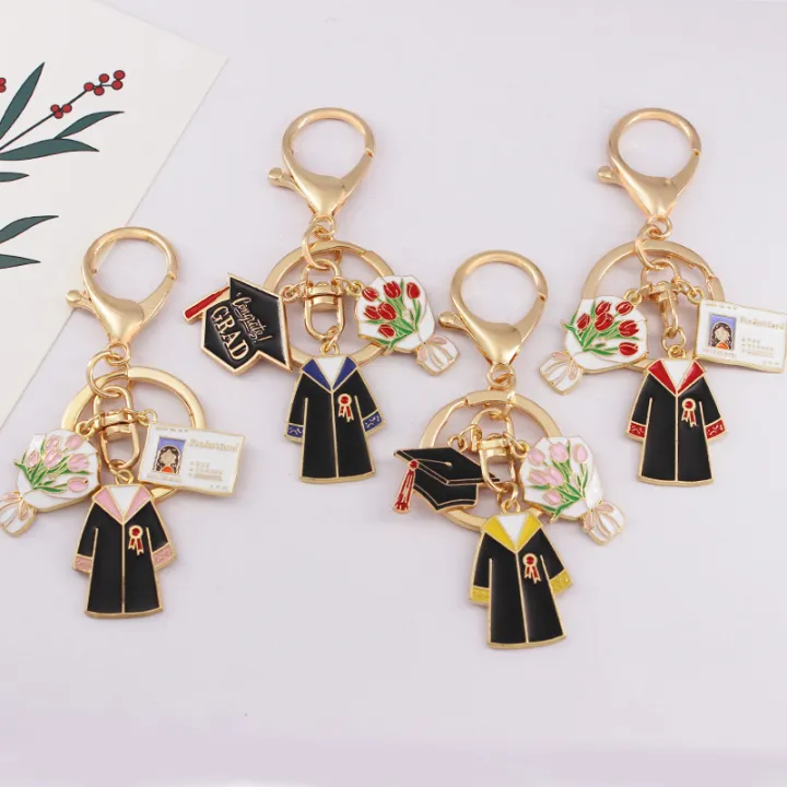 Simple%20Creative%20Personalized%20Graduation%20Keychain%20Classic%20Unisex%20Academic%20Dress%20Pendant%20Students%20Souvenir%20Graduation%20Season%20Gifts%20-%20Image%203
