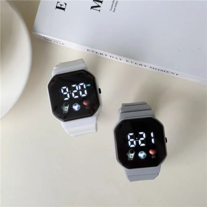 Children%20Digital%20Watches%20Student%20Silicone%20Strap%20Wristatch%20for%20Kids%20Boys%20Buckle%20Teen%20Cheap%20Hand%20Clock%20Youth%20Women%20Hour%20Football%20-%20Image%202