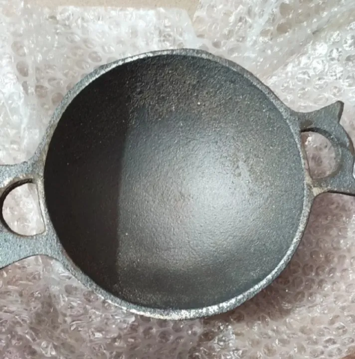 Experience%20Authentic%20Taste%20With%20The%20Cast-Iron%20Tawa%20For%20Baking%20Chitoi%20Pitha%20-%20Kitchen%20Cookware%20-%20Image%202