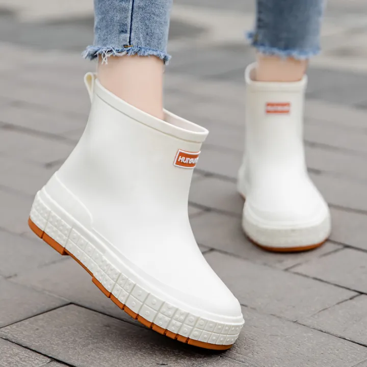 Fashionable%20Japanese%20rain%20boots%20Ladies%20wear%20short%20rain%20boots%20for%20kitchen%20work%20waterproof%20shoes%20rubber%20shoes%20galoshes%20trendy%20outdoor%20wear%20-%20Image%203