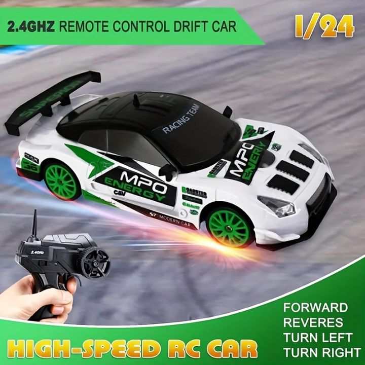 15KM/H%20High%20Speed%20RC%20Car%20Toys%201:24%202.4G%20Remote%20Control%20Toy,%20Car%20Model%20Vehicle%20Electric%20Drift%20Racing%20Car%20Birthday%20Gift%20For%20Kids%20Christmas%20Halloween%20Thanksgiving%20Gift%20-%20Image%207