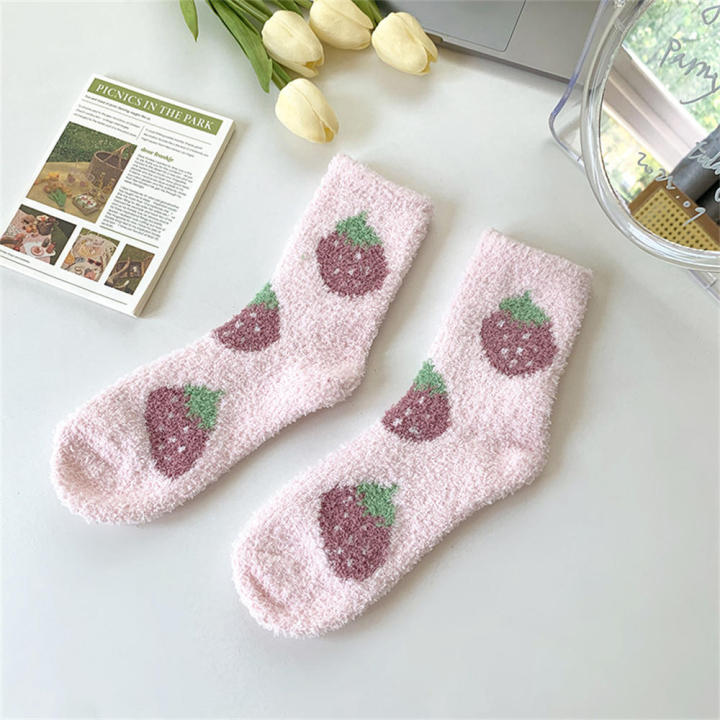 Floor%20Socks%20Padded%20Warm%20Fuzzy%20Home%20Slipper%20Socks%20Sleeping%20Socks%20Winter%20Coral%20Velvet%20Socks%20Mid%20Calf%20-%20Image%206