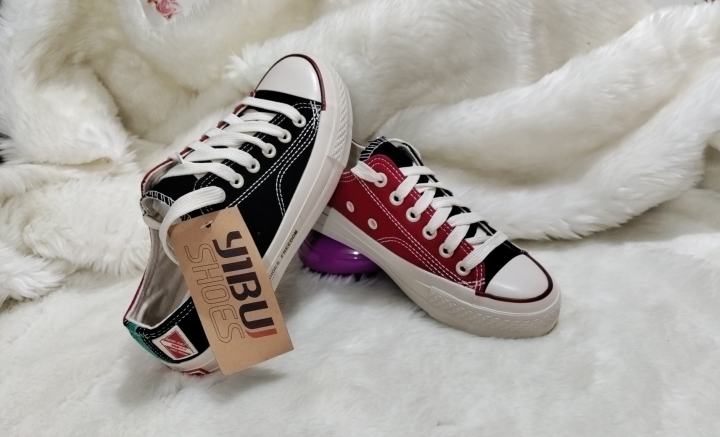 Ladies%20Red%20and%20Black%20color%20combination%20sneaker%20-%20Image%202