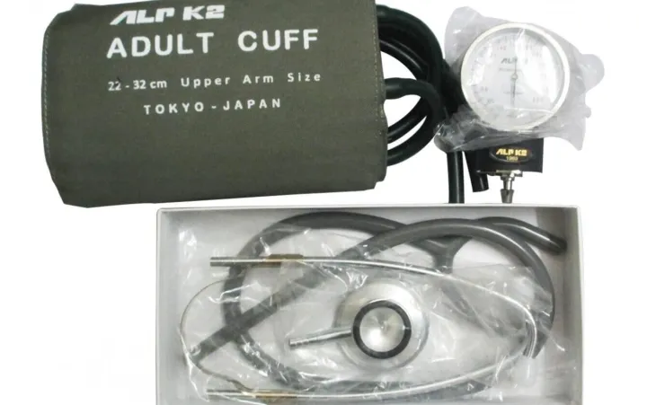 ALRK2%20BP%20Machine%20With%20Stethoscope%20-%20Image%202