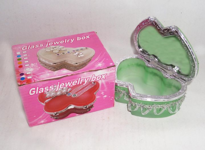 Heart%20Shape%20Jewelry%20Display%20Box%20glass%20Jewellery%20Storage%20Organigation/Gift%20-%20Image%204