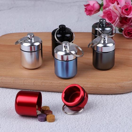 1%20Pcs%20Medicine%20Box%20Keychain%20Metal%20Mini%20Waterproof%20Alloy%20Medicine%20Box%20Case%20Holder%20Container%20Key%20chain%20Gift%20-%20Image%202
