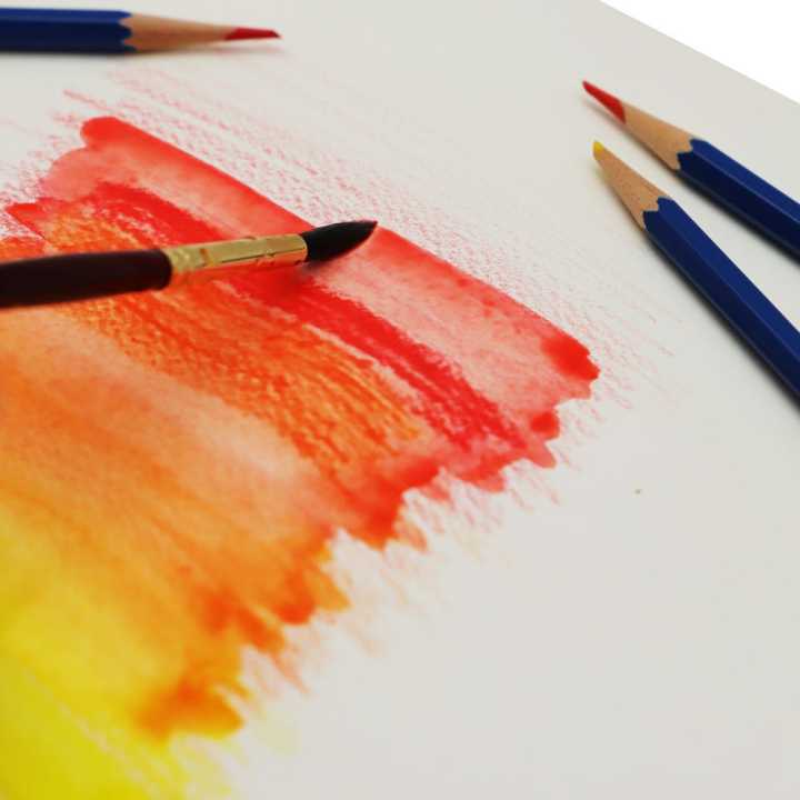 Mont%20Marte%20Watercolor%20Pencils%2012pc%20-%20Image%204