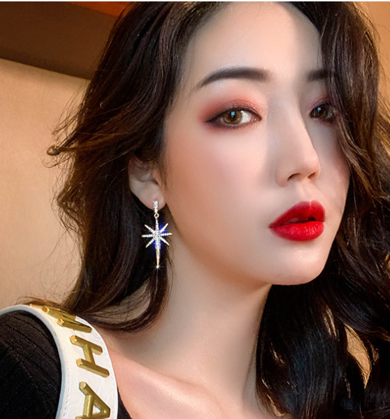 Stylish%20Sword%20Style%20Fashionable%20Earrings%20For%20Girls.%20-%20Image%202