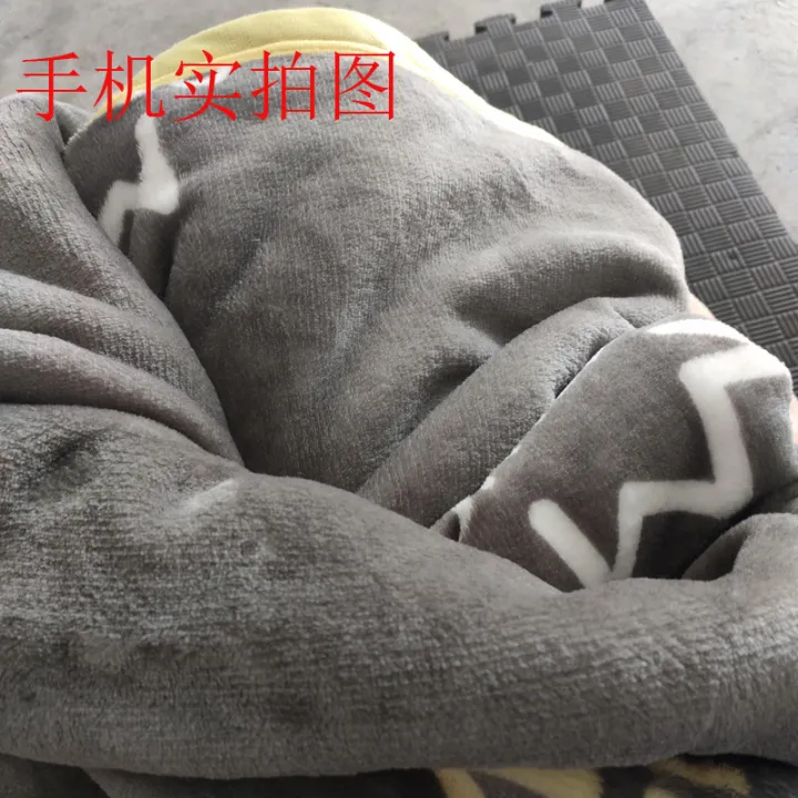 Thickened%20office%20air%20conditioning%20blankets,%20nap%20blankets,%20coral%20velvet%20small%20blankets,%20bed%20sheets,%20cover%20blankets,%20gifts,%20flannel%20blankets,%20quilts%20-%20Image%204