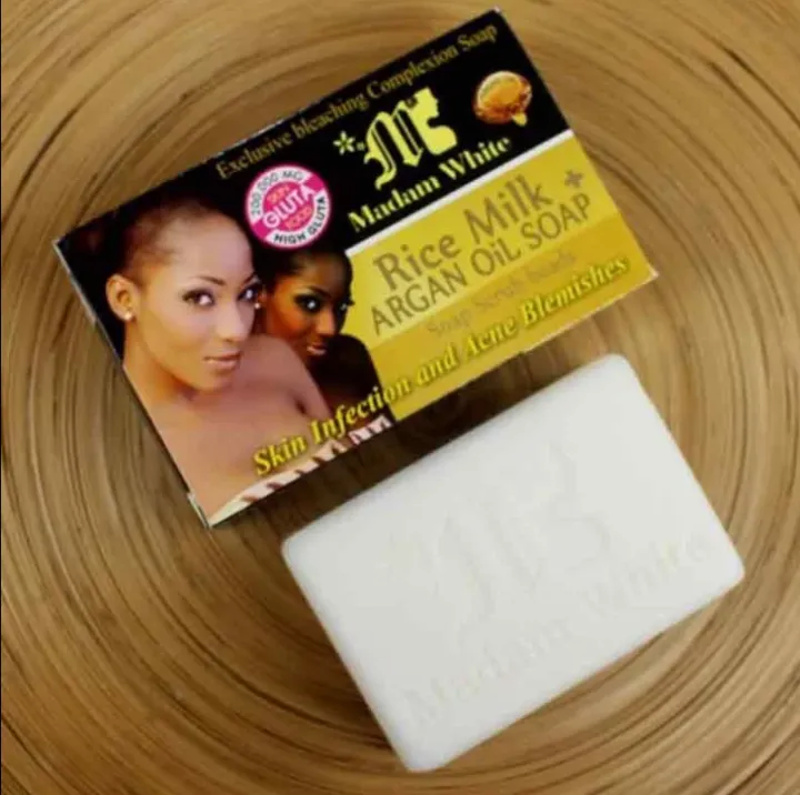 Madam%20White%20Rice%20Milk%20+%20Argan%20Oil%20Whitening%20Soap%20160g%20-%20Image%204