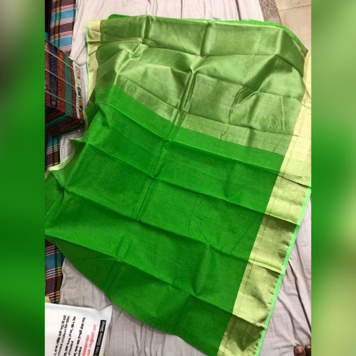 মহিলাদের জন্য হালকা সবুজ রঙের হাফ সিল্ক শাড়ি