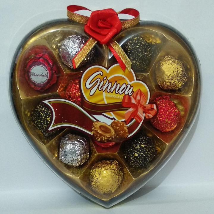 Ginnou chocolate gift box (বক্সের ভিতরে ১২ পিছ গোল চকলেট থাকবে)