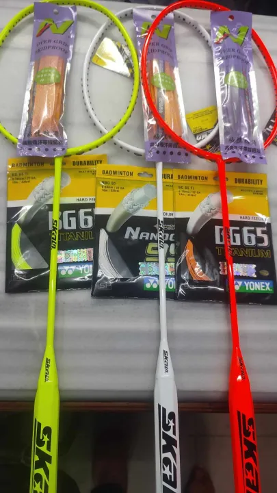 Skalo%20Badminton%20Racket%20Bat%20-%20Superior%20Quality%20Full%20Fiver%20Material%20For%20Enhanced%20Performance%20-%20Image%202