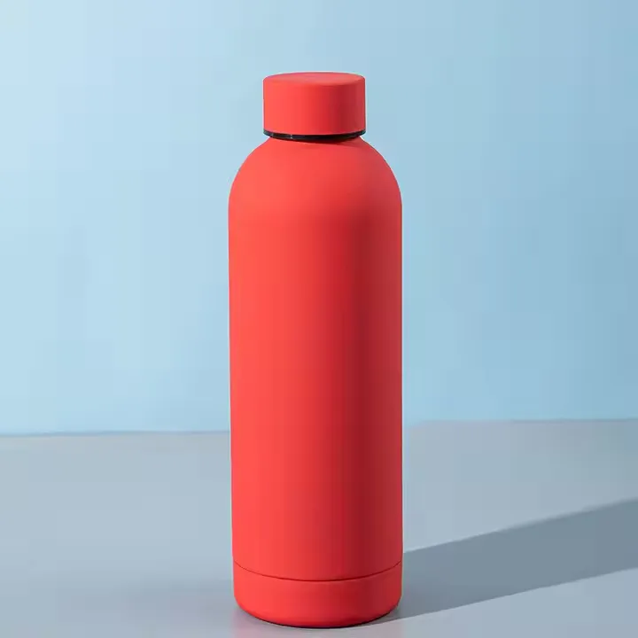 Stay%20Hydrated%20On%20The%20Go%20With%20The%20Vacuum%20Flask%20Ss%20500Ml-%20Rubber%20Coating%20For%20Soft%20Touch%20Comfort%20-%20Keep%20Your%20Beverages%20At%20The%20Perfect%20Temperature%20-%20Image%202