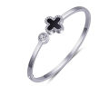 Alloy material Four-leaf clover bracelet.