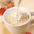 Qingyi Australian oatmeal canned processed nutritious breakfast ready-to-eat drink pure cereal meal replacement satiety food. 