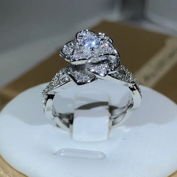 925%20Sterling%20Silver%20InterTwined%20Three-Dimensional%20Rose%20Ring%20White%20Zircon%20Full%20Diamond%20Ring%20Ladies%20Temperament%20Elegant%20Jewelry%20-%20Image%202