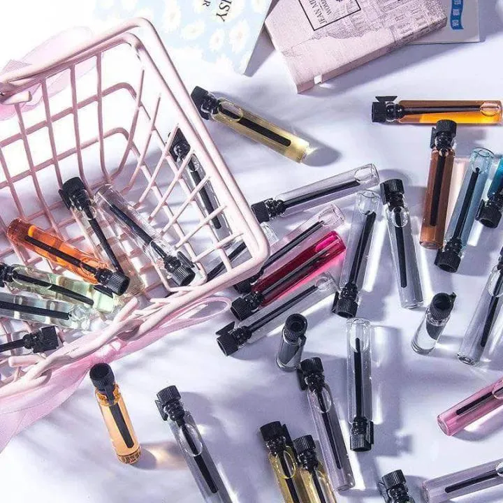 Fancy%20printed%20high-grade%20fragrance%20sample%20cards%20for%20glass%20viral%20packaging%20Pocket%20Perfume%20For%20Man%20&%20Woman%20mini%20perfume%20-2ml%20-%20Image%203