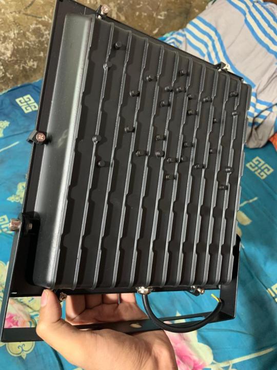 200%20Watt%20COB%20Flood%20LED%20Light%205054%20Model%20200W%20LED%20Flood%20Light%20Ultra%20Bright%2020000Lm,%20Scale-Like%20Electroplating%20Reflector%20IP66%20Waterproof%20Yard%20Garden%20Outdoor%20Security%20Lights%20Daylight%20White%206500K%20Flood%20Light%20200w%20Halogen%20Light%20Double%20Big%20Size%20LED%20Halogen%20Outd%20-%20Image%202