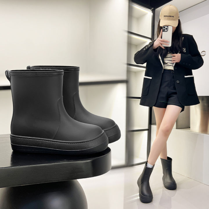 New%20fashion%20women's%20rain%20boots%20medium%20and%20low%20waterproof%20anti-slip%20rain%20boots%20winter%20velvet%20detachable%20water%20shoes%20soft%20sole%20rubber%20shoe%20cover%20-%20Image%202