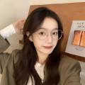 2023 New Eyeglasses: Popular European and American Women's Anti Blue Light Glasses Alloy Frame with Plain Face Fashion Matching Flat Light Glasses.