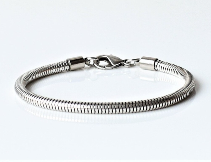 New%20Trendy%20Chain%20Men%20Bracelet-%20Wow%20Man's%20Steel%20Bracelet%20-%20Image%205