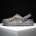 Men's hole shoes, large size slippers, toe beach shoes, men's trendy outdoor sandals, slippers worn outside, fashionable breathable sandals.