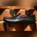 MENS BLACK LEATHER LOAFER SHOE. 