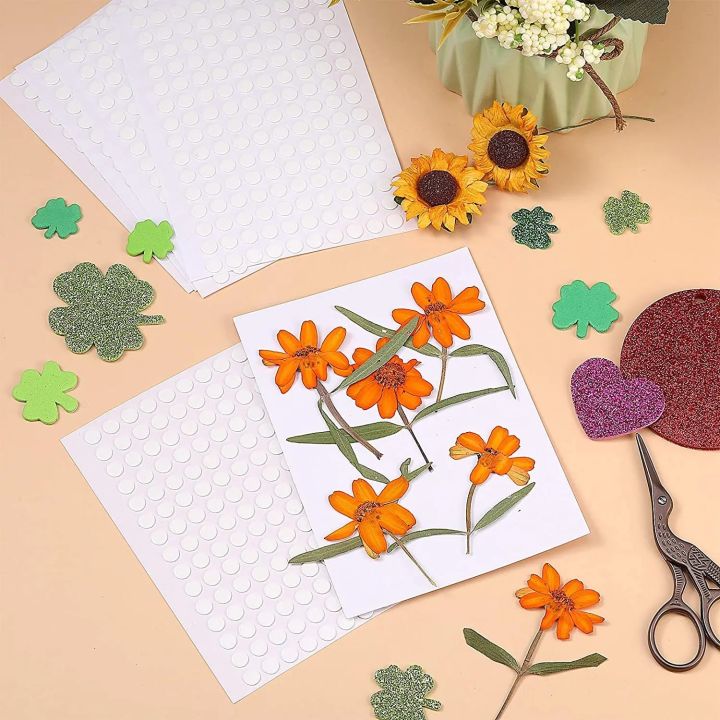 100pcs%201/1.5/2cm%20Double%20Sided%20Tape%20Stickers%20Removable%20Round%20Clear%20Sticky%20Tack%20No%20Trace%20Small%20Stickers%20for%20Festival%20Decoration%20-%20Image%202