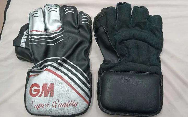 Cricket%20Keeping%20Gloves%20-%20Image%202