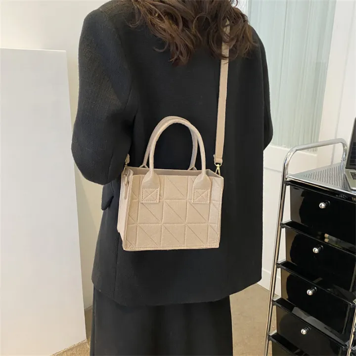 New%20Minimalist%20Felt%20Solid%20Color%20Small%20Square%20Bag%20Spring%20Women's%20Casual%20Diagonal%20Cross%20Handbag%20Watty%20Store%20-%20Image%203