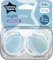Tommee Tippee Nighttime soother, 0-6 months, 2 pack of glow in the dark soothers with reusable steriliser pod, Assorted Colours.