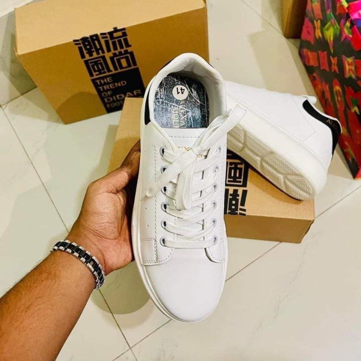 New%20Collection%20Better%20Choice%20Stylish%20and%20Fashionable%20Exclusive%20Low%20Top%20Sneakers%20Converse%20for%20Men%20-%20Comfortable%20and%20Suitable%20for%20All%20Seasons%20-%20Image%202