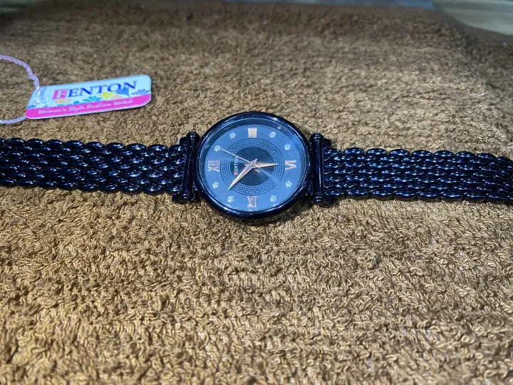 ladies%20Classic%20Watch%20Black%20Roman%20Numeral%20Clock%20Face%20With%20(1%20Year%20Warranty)%20Made%20in%20India%20-%20Image%204