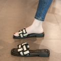French high-end flat slippers women's summer wear 2024 new thick-soled soft-soled versatile beach sandals for women.