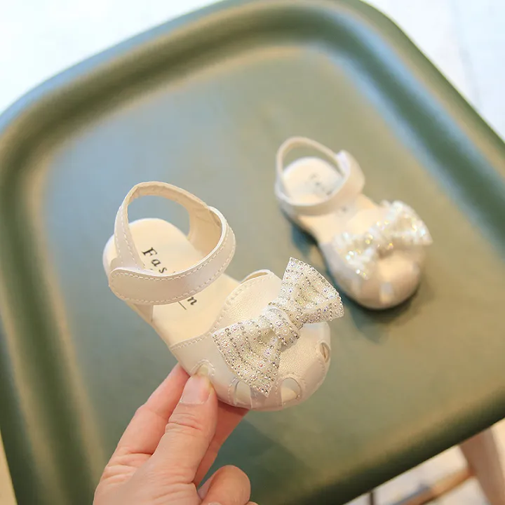 Baby Girls Fashionable Rhinestone Bow Sandals (06-24 months) for yours Kids