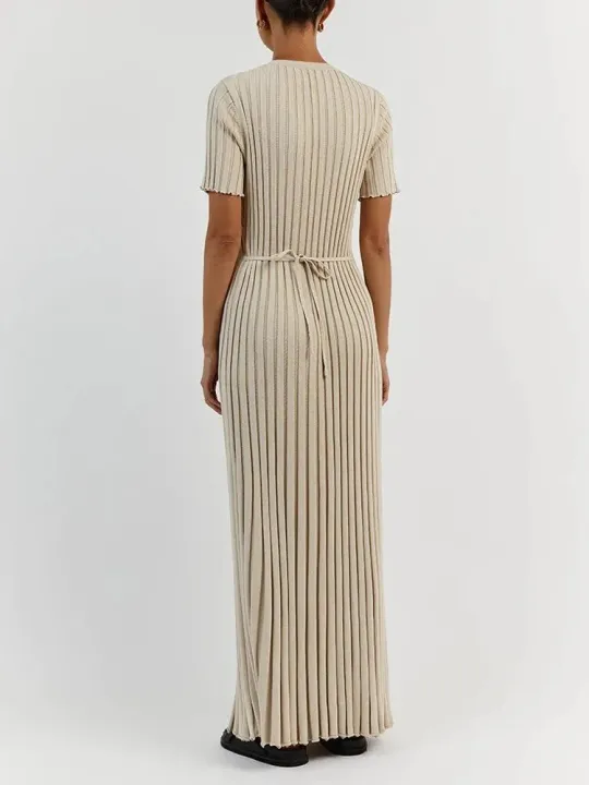 Elegant%20Ribbed%20Knitted%20Long%20Dress%20Women%20Casual%20O-neck%20Short%20Sleeve%20Bodycon%20Dresses%202023%20Autumn%20Ladies%20Pleated%20A-line%20Maxi%20Robe%20-%20Image%204