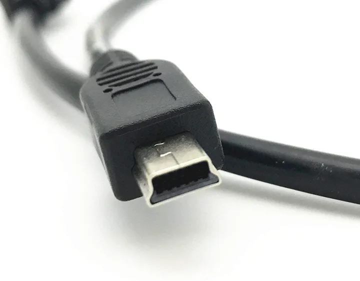 Mini%20USB%202.0%20Cable%20for%20Charging%20and%20Data%20Transfer,%205-Pin%20Compatibility,%20Durable%20Tangle-Free%20Design%20-%20Image%203