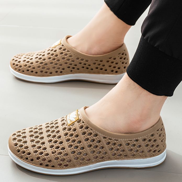 2023New%20Coros%20Shoes%20Men's%20and%20Women's%20Summer%20Korean%20Style%20Soft-Soled%20Non-Slip%20Breathable%20Beach%20Shoes%20Closed%20Toe%20Couple%20Work%20Sandals%20-%20Image%209