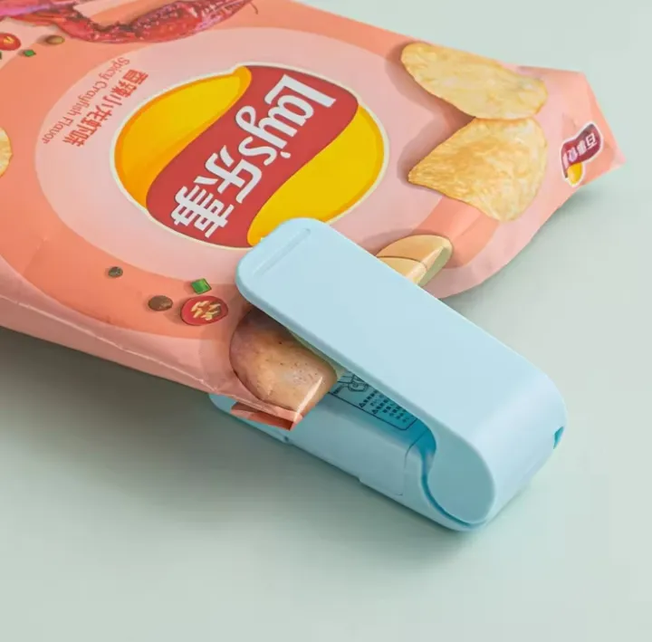 Spot%20Portable%20Mini%20Sealing%20Machine%20Food%20Plastic%20Bag%20Plastic%20Sealing%20Machine%20Household%20Small%20Hand%20Pressure%20Heat%20Sealing%20Machine%20Sealing%20Machine%20-%20Image%204