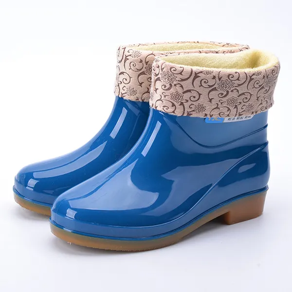 Low-top%20fashion%20short%20length%20women's%20rain%20boots%20velvet%20warm%20thickened%20silicone%20water%20shoes%20anti-slip%20labor%20protection%20rain%20boots%20wholesale%20-%20Image%207