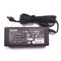 Laptop Adapter comportable for Tosiba 19V 65w. 