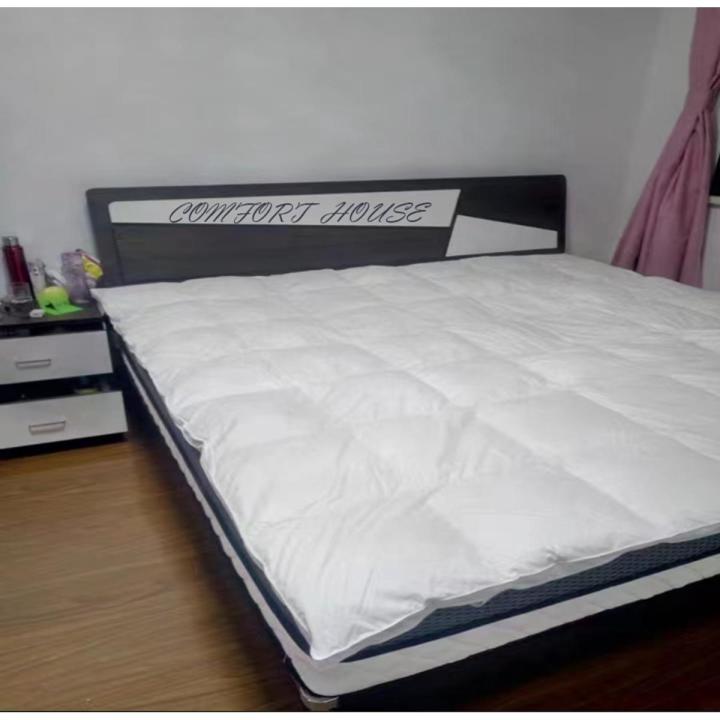 Comfort%20House%20off%20White%20Cooling%20Mattress%20Topper%20Full%20for%20Back%20Pain%20Extra%20Thick%20Mattress%20Pad%20(7%20Feet%20X%204%C2%A0Feet)%20-%20Image%202