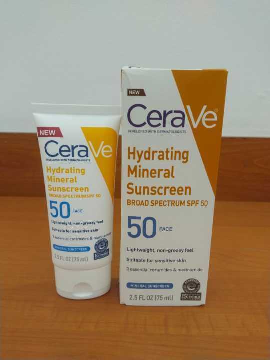 Cerave%20Hydrating%20Mineral%20Sunscreen%20SPF%2050%20Face%20for%20Sensitive%20Skin%2075ml%20-%20Image%205