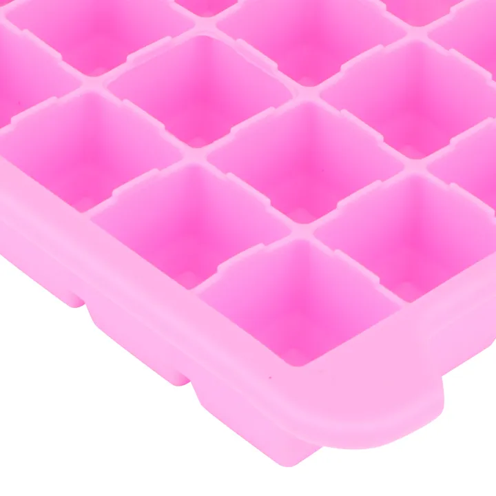 Ice%20Cubes%20Tray%20Mold%20Non%E2%80%91toxic%20Safe%20Durable%20With%20Lid%20For%20Family%20Freezing%20-%20Image%208