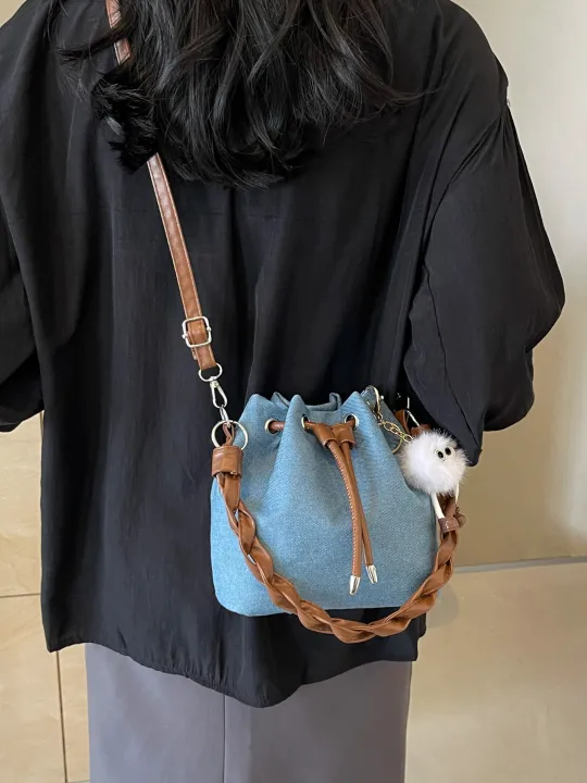 This%20year's%20popular%20bags%20women's%202024%20new%20trendy%20fashion%20casual%20denim%20shoulder%20bag%20commuter%20crossbody%20bucket%20bag%20-%20Image%203