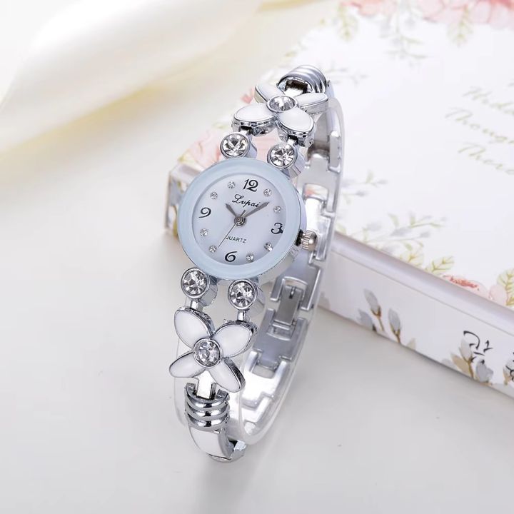 Stylish & Fashionable new Elegant Rhombus Mirror Original Quartz Ladies Watch