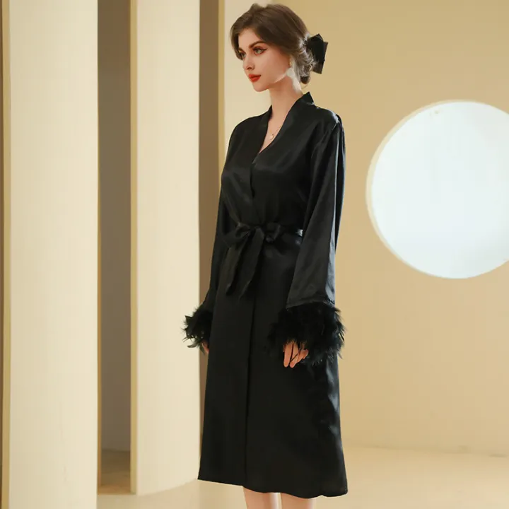 Bride%20Morning%20Robe%20Women's%20Homewear%20Clothes%20with%20Feather%20Decor%20Long%20Nightgown%20for%20Wedding%20Makeup%20Team%20Bridesmaid%20Robes%20-%20Image%203