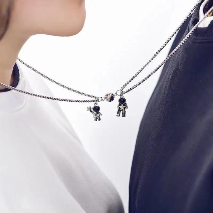 2Pcs%20Astronaut%20Magnetic%20Couple%20Necklace%20Best%20Friend%20Distance%20Star%20Charm%20Necklace%20Women%20Men%20Valentine's%20Day%20Gift%20-%20Image%203
